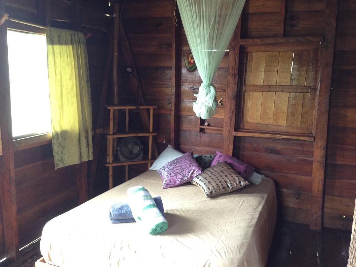 Beverly'S Hill Guest House Bocas Town Dış mekan fotoğraf